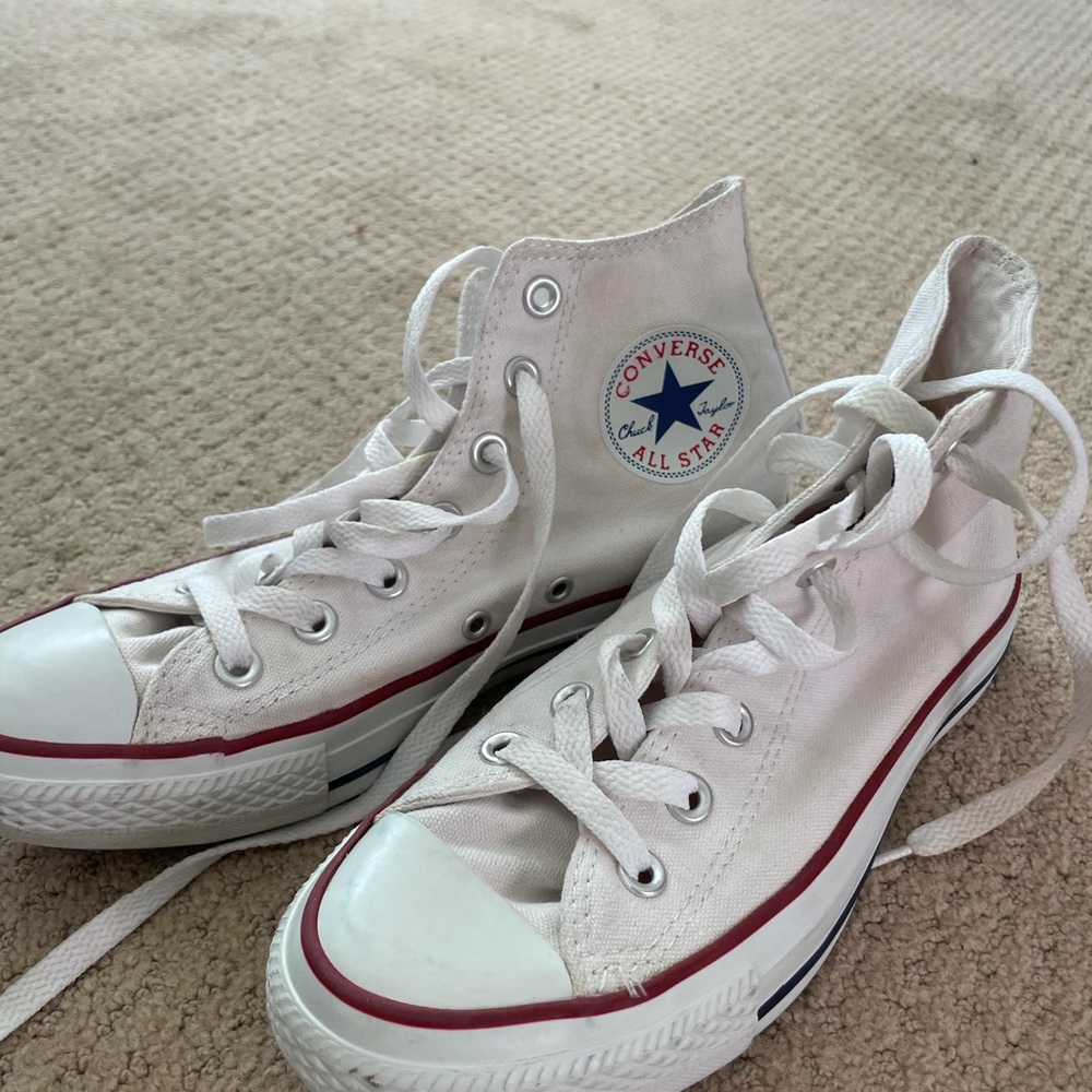 Women’s Hightop converse